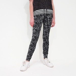 Lily Leggings – Black Splatter Fabric – Sizes 2, 4, 6, 8 year