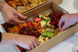 Seasonal Fruit Box