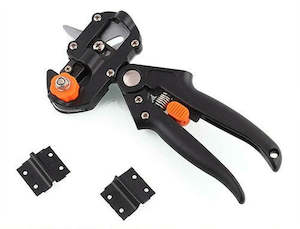 Homewares: Pruning Shears Scissors*CY-0072