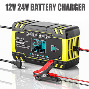 12V/24V Smart Car Battery Charger with screen