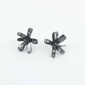 Jewellery: FS176: Ribbon studs