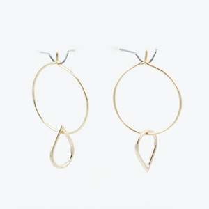 FS126: Gold teardrop hoop earrings