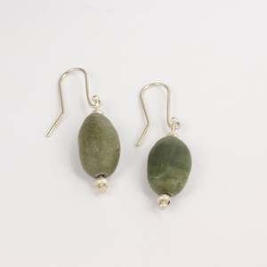 ACT164: Pebble earrings