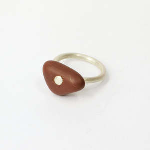 Jewellery: ACT437: Single riveted stone ring, red