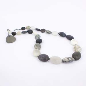 Jewellery: ACT268: Black and white Orepuki stone necklace