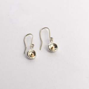 Jewellery: DH222: Gold dot drop earrings