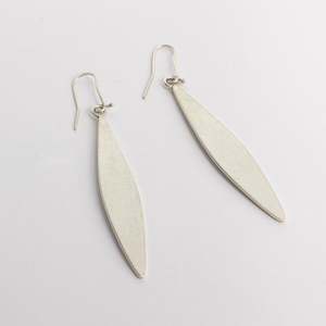 DH246: Leaf form earrings