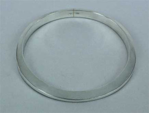 Jewellery: KBS133: Bangle