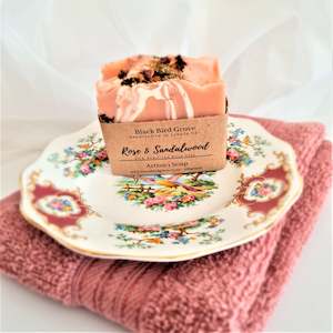 Foley Dish 'Broadway' with Rose & Sandalwood Artisan Soap