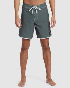 Clothing wholesaling: Mens Original Scallop 18" Boardshorts