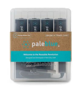 Pale Blue CR123A 4-pack (incl USB-C charging cable)