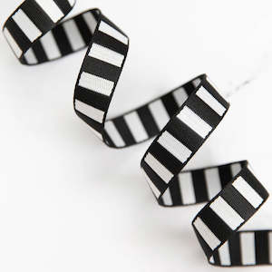 Bold Stripe Webbing 1” Black & White