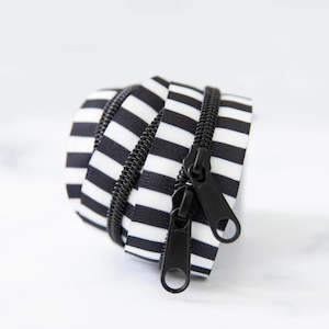 30” Black & White Striped Zipper