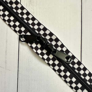 30” Black & White Checked Zipper