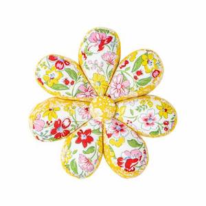 Liberty Pin Cushion Flower - Riley Blake Designs