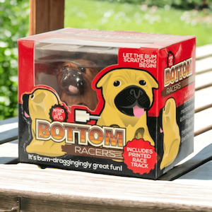 Homewares: CLOCKWORK BOTTOM RACING PUGS