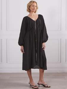 Homewares: BLACK KAYLA DRESS