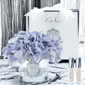 Homewares: BLUE HYDRANGEA IN CLEAR GLASS