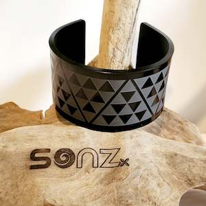 Homewares: TAANIKO CUFF