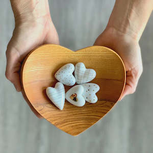 Homewares: GOLD ASSORTED HEARTS