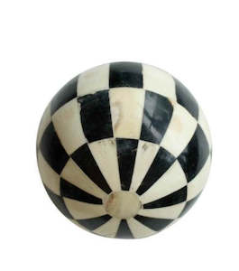 BLACK & WHITE BONE BALL