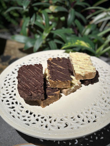 High-Protein Bars (Flavour Options ) - 6 bars The Razor's Edge