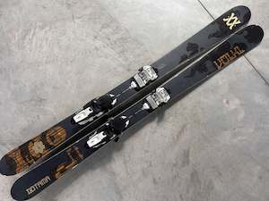 Hobby equipment and supply: Volkl Gotama 138cm Skis