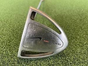 Hobby equipment and supply: 2007 Nike IGNITE 004 32" Putter