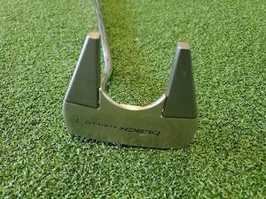 Hobby equipment and supply: 2008 Odyssey Black Series i7 32" Putter