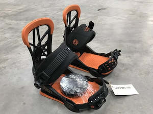 Hobby equipment and supply: Union Small Snowboard Bindings *Like New*