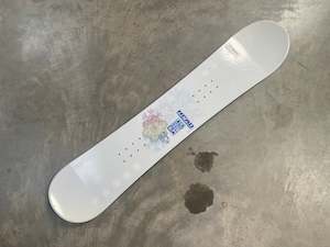 Hobby equipment and supply: Head Spring 140cm Womens Snowboard *Excellent Condition*