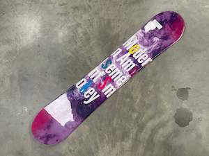 Hobby equipment and supply: *New* Modern Amusement Smokey 144cm Womens Snowboard