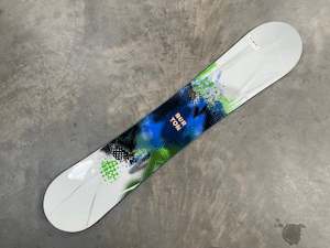 Hobby equipment and supply: Burton Ripcord 154cm Mens Snowboard