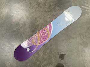 Burton Lux  143cm Womens Snowboard *Excellent Condition*