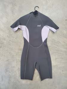 Hobby equipment and supply: XCEL Wetsuit *Excellent Condition*