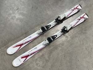 Hobby equipment and supply: HEAD MYA NO.1 Beauty 115cm Junior Skis Style- Carving Shape- Traditional Camber Flex- Moderate Ability- Beginner/Intermediate Condition- 7.5