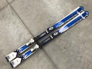 Hobby equipment and supply: *New* Salomon XW 154cm Skis