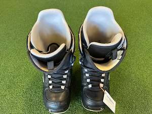 Hobby equipment and supply: Burton Tribute 26cm US8 Snowboard Boots with Traditional Laces *Excellent Condition*