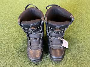 Hobby equipment and supply: Joy Ride 25cm US8 Snowboard Boots with BOA *Excellent Condition*