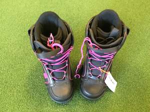 Hobby equipment and supply: Elan Axis 23.5cm US6.5 Snowboard Boots with Speed Lacing *Excellent Condition*