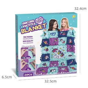 Knott a Blanket – Unicorn