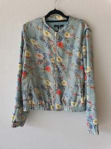 Second hand clothing: Stitch Ministry Pastel Floral Lightweight 12