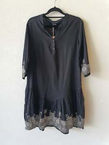 Second hand clothing: Moochi Black dress Size 13