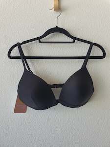 Second hand clothing: Lululemon Bikini Top 8