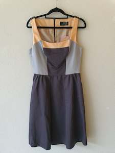 Second hand clothing: Cue Dress 8