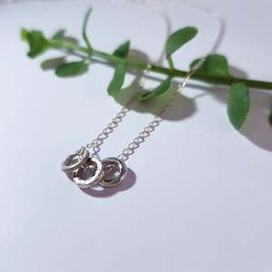 Second hand clothing: Osakana Jewellery Be Different Pendant