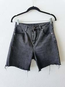 Second hand clothing: Junk Food Shorts 8