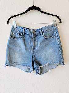 Second hand clothing: Lee Shorts 8