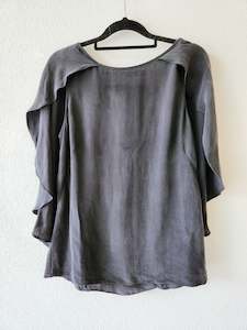 Second hand clothing: Alannah Hill top 10