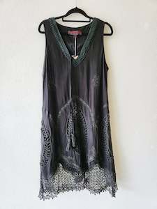 Second hand clothing: Cooper Dress M